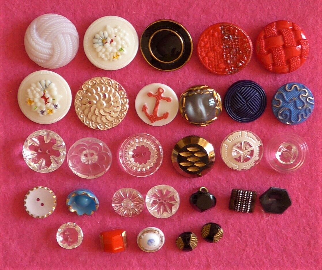 29 vintage CZECH GLASS buttons - various designs and colors flowers ( 14 )