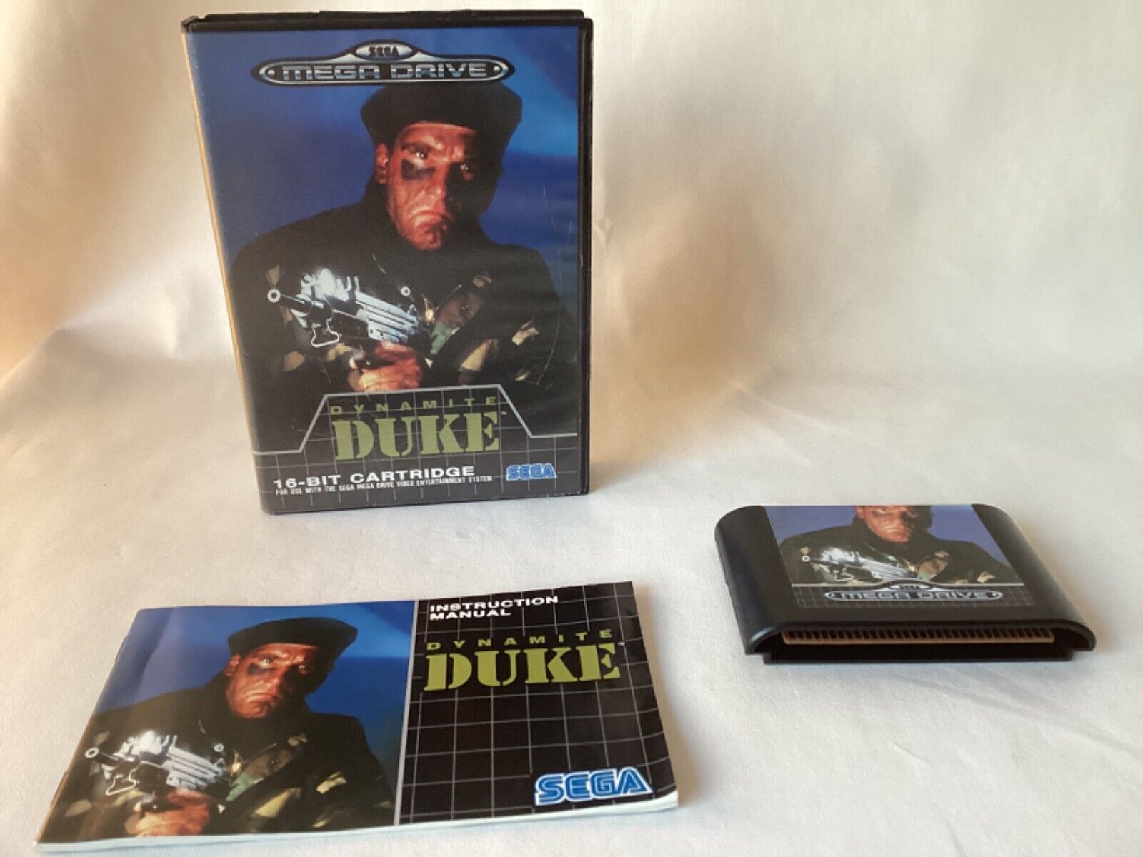 Dynamite Duke  -  SEGA Mega Drive game - Boxed with booklet