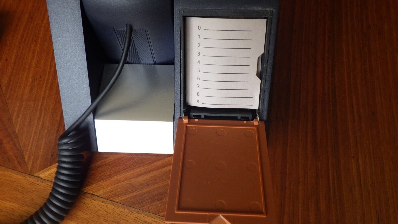 Bang  Olufsen Design Phone Beocom Table Base + Base Phone Orange/Black