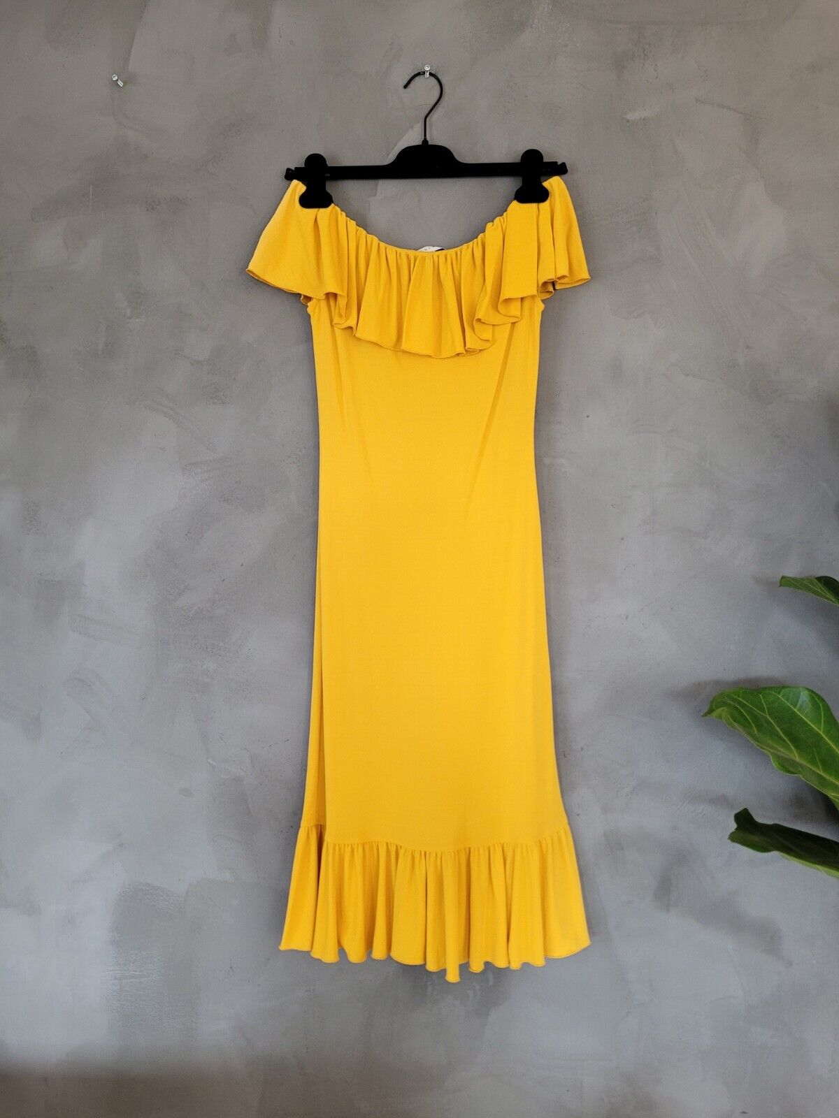 **Céline** Yellow Celine Ruffled Off-Shoulder Midi Dress FR36 DE34