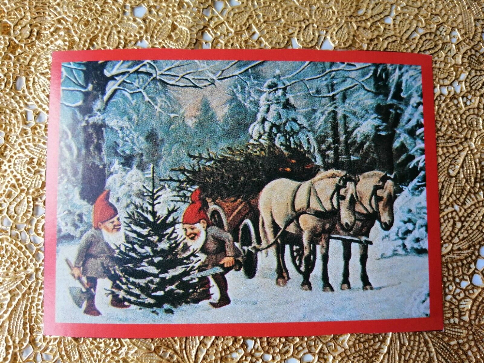 Vintage and collectible Danish Christmas card.Posted in 1977.. ( No. 9 K )