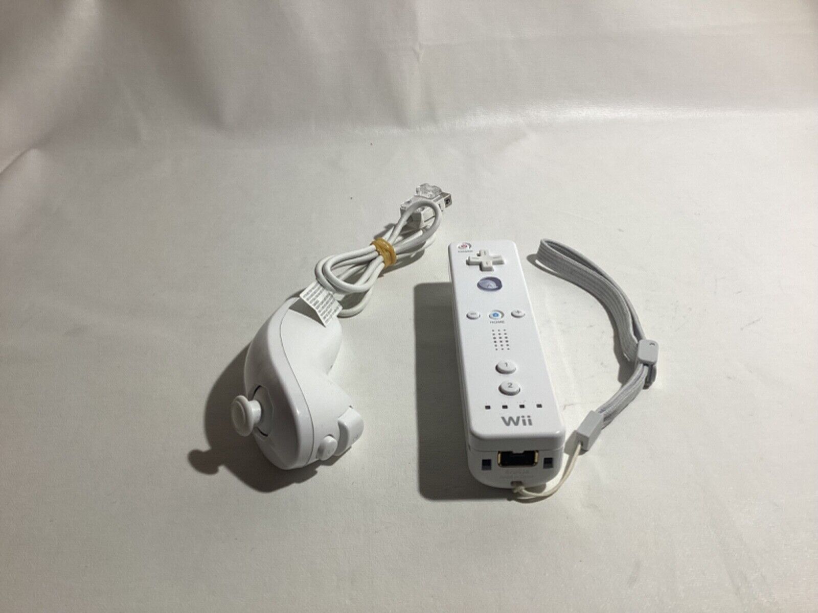 OEM Nintendo Wii Remote Controller Wiimote White with Nunchuck (RVL-003) Tested