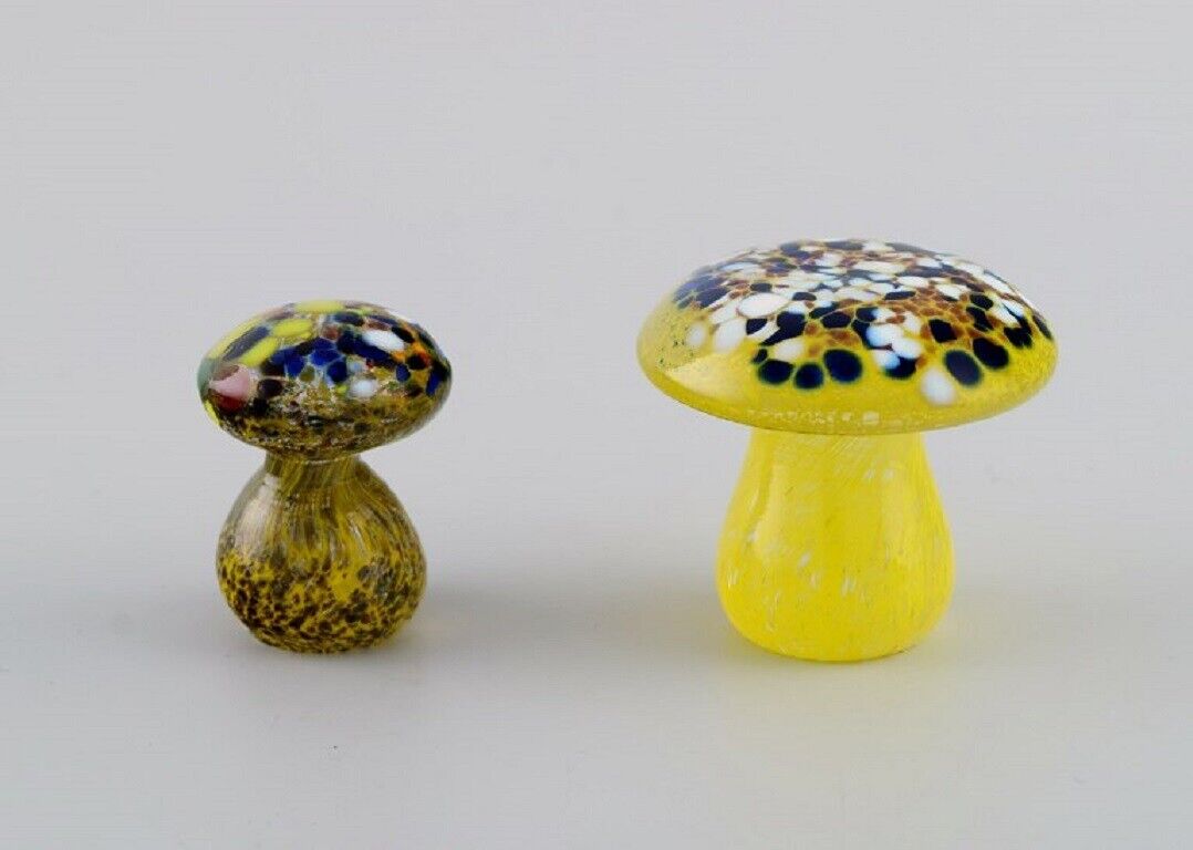 Smålandshyttan Sweden Seven mushrooms in mouth-blown art glass 1960/70s