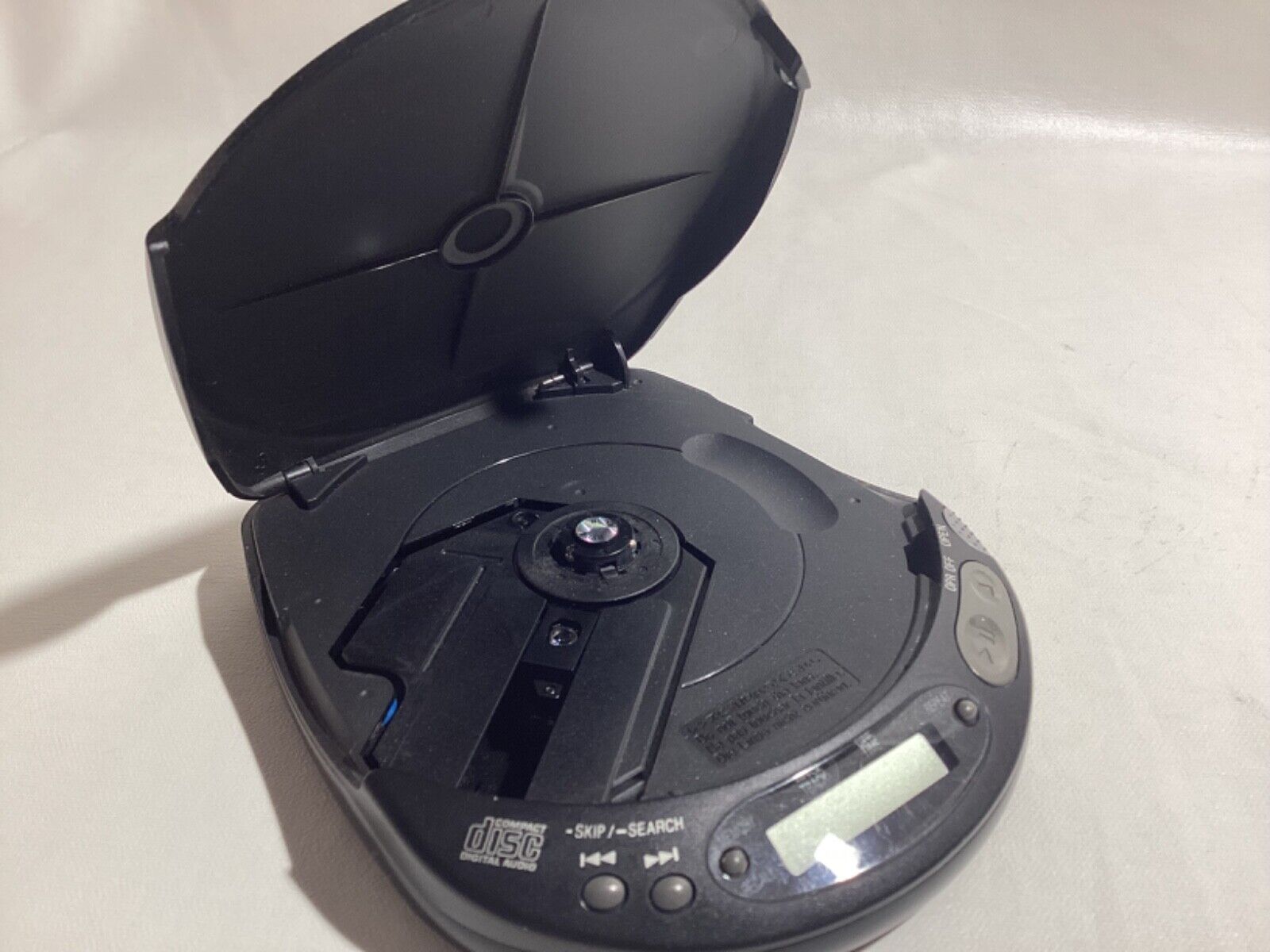 TECHNICS portable cd player SL-XP165 Discman Tested And Working