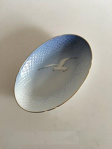 Bing  Grondahl Seagull with Gold Oval Bowl No 39