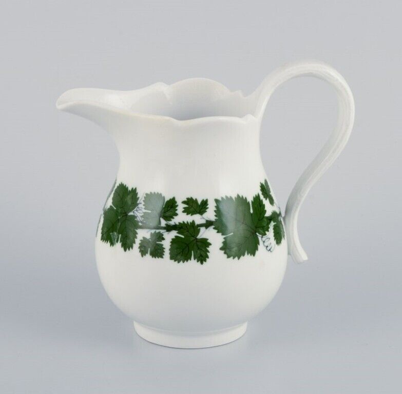 Meissen Green Ivy Vine sugar bowl and creamer Approximately from the 1930s