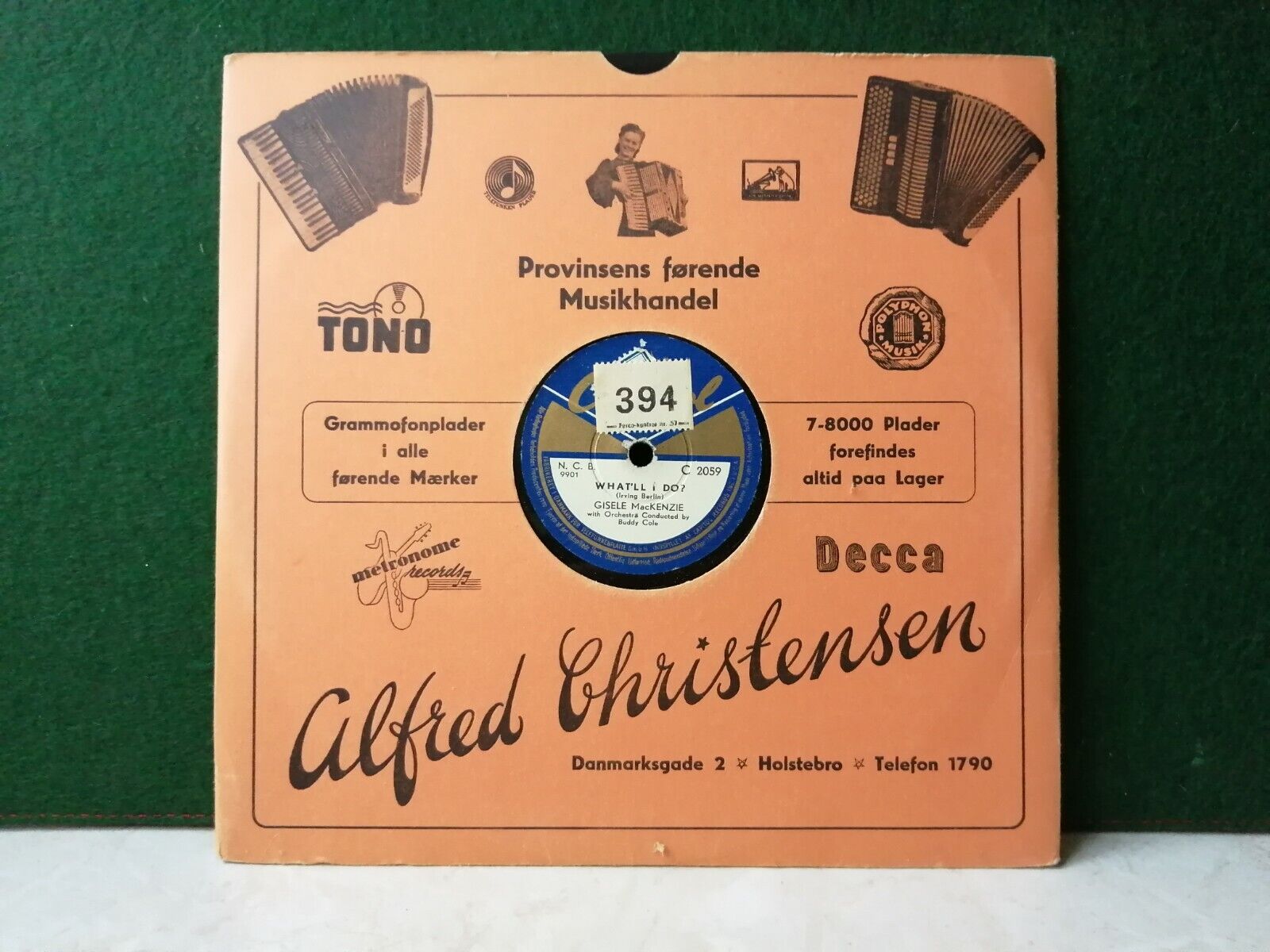 78 rpm shellacGISELE MACKENZIEI'm So Easy To Satisfy/What'll I Do ?RareJazz