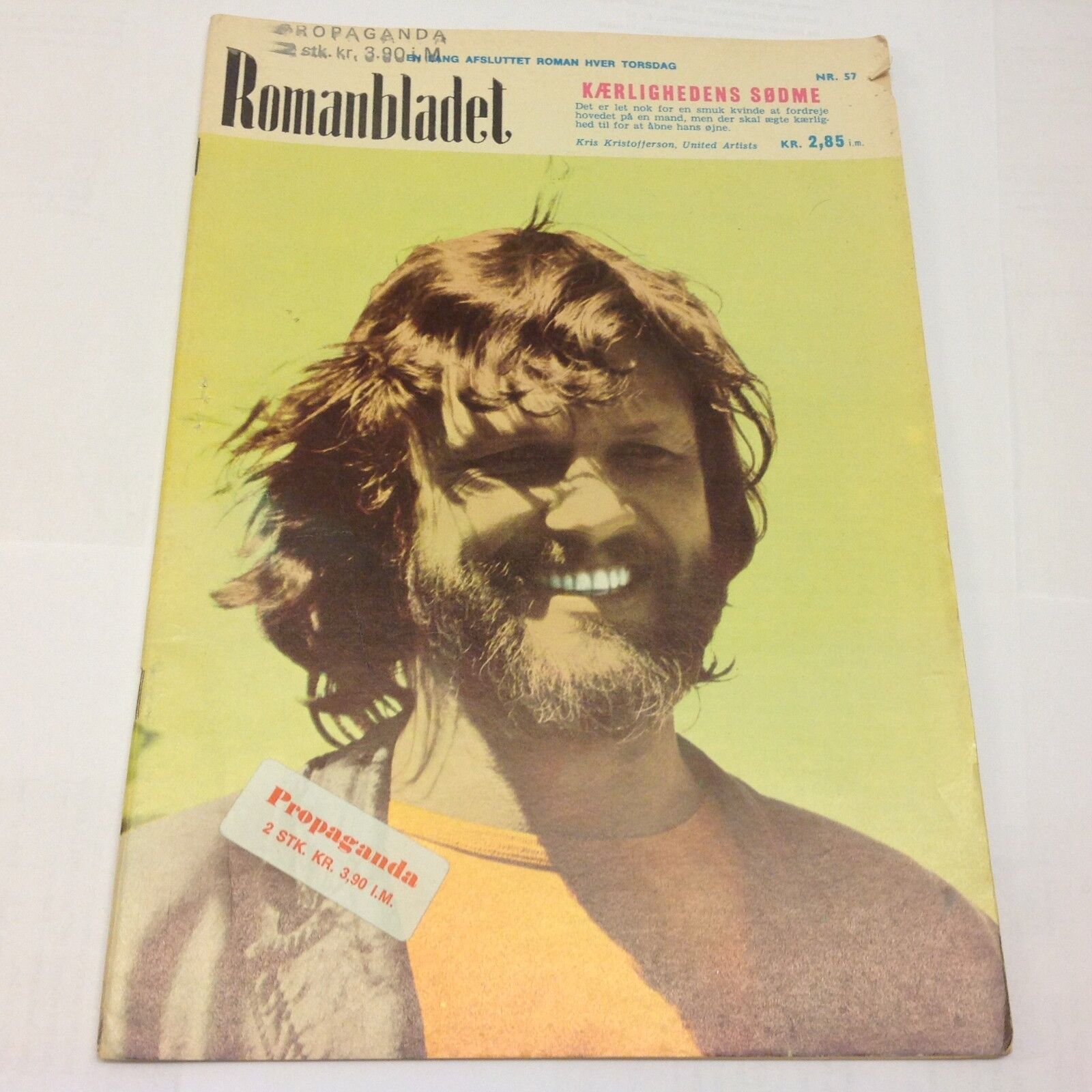 Kris Kristofferson Front Cover Photo Vintage 1960s Danish Magazine Romanbladet