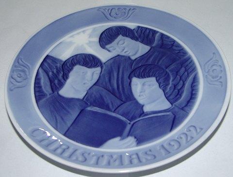 Royal Copenhagen Christmas Plate from 1922 with English Inscription "Christmas"