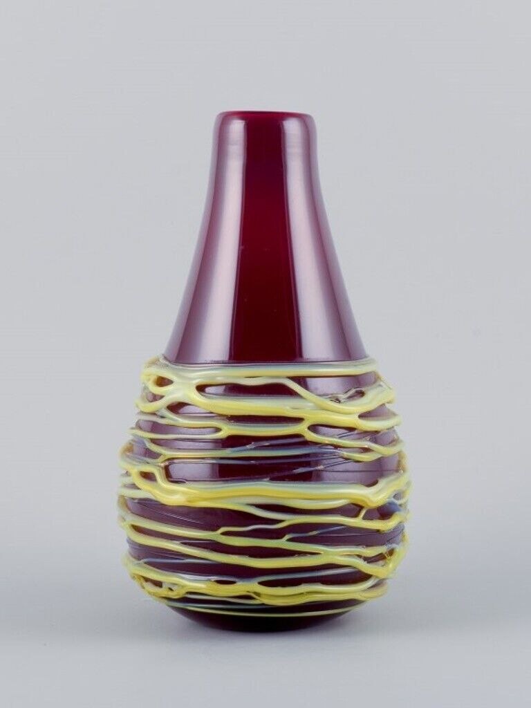 Murano Italy large mouth-blown spaghetti vase in burgundy art glass 1970s