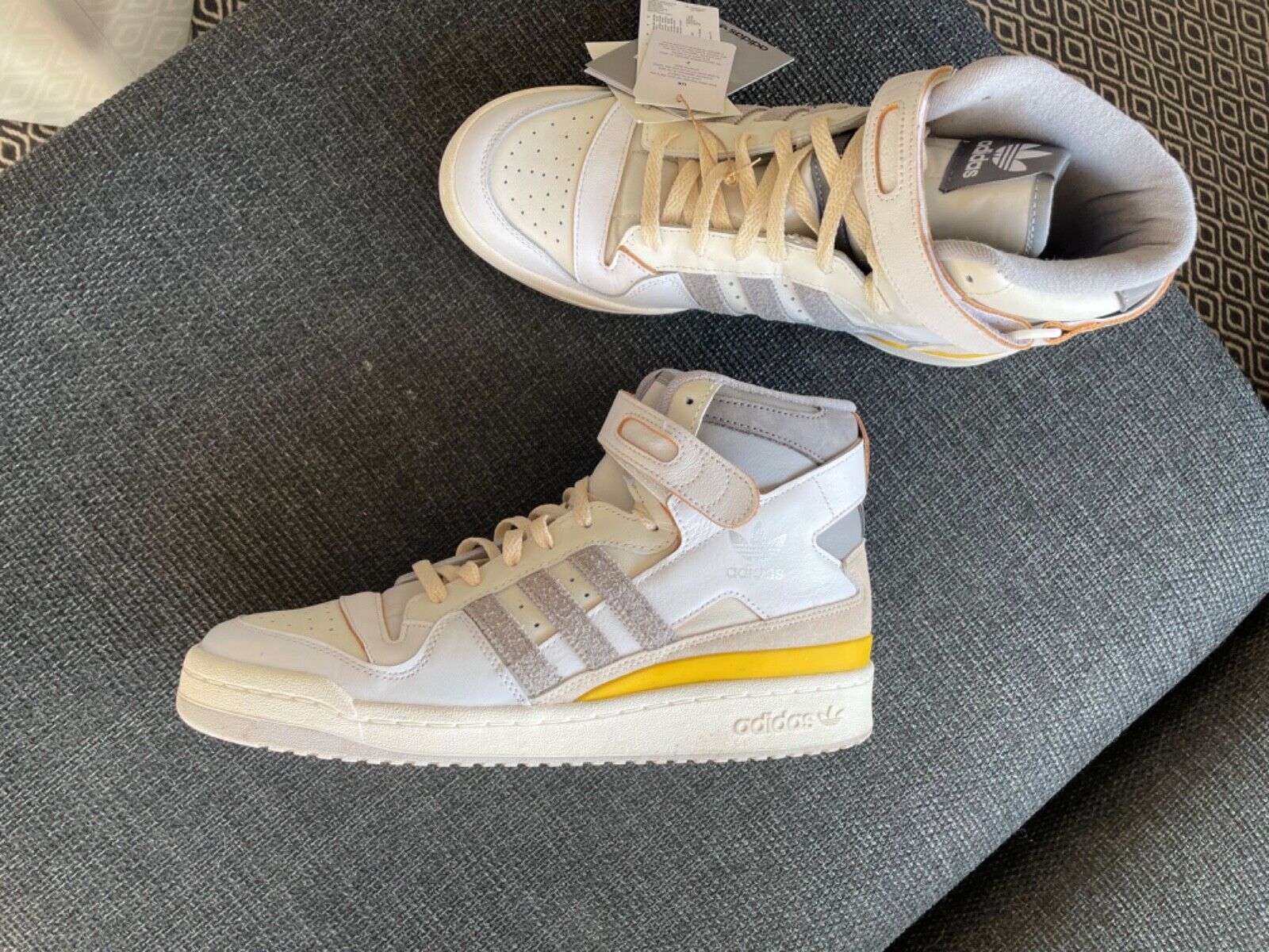 adidas forum 84 hi Grey/yellow