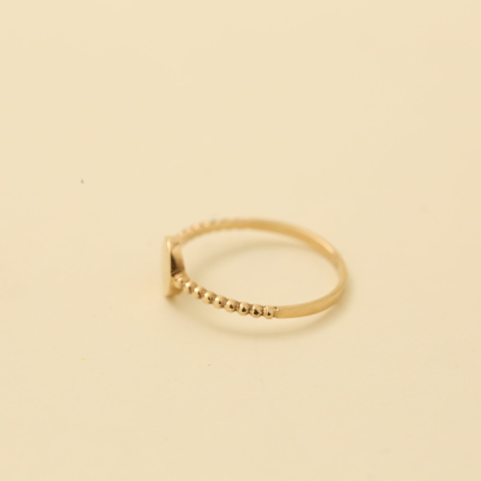 Ring in 8K Gold size 7¼ | Vintage Solid Gold | Quality Fine Jewelry