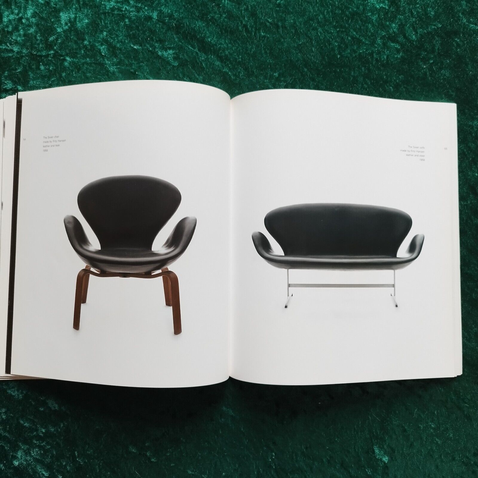 ARNE JACOBSEN Danish designer Book in EnglishDansk Møbelkunst 2002