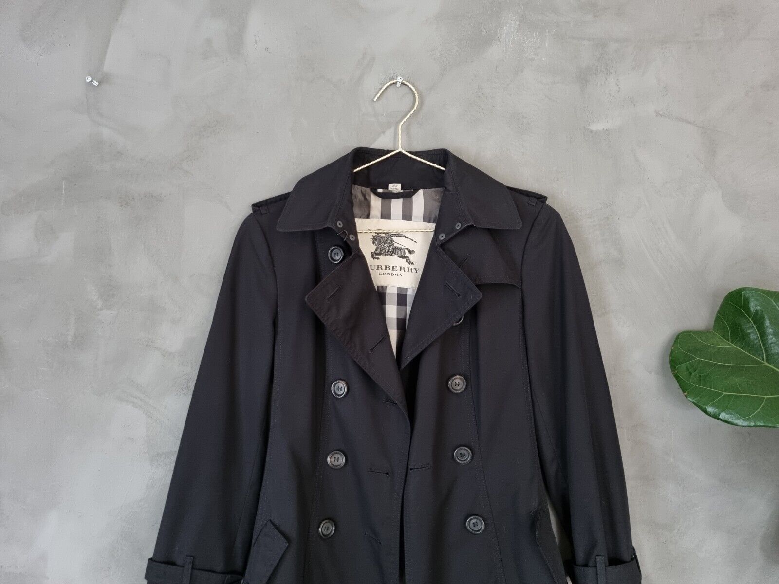 **Burberry** Black Heritage Short Trench Coat IT36 XS