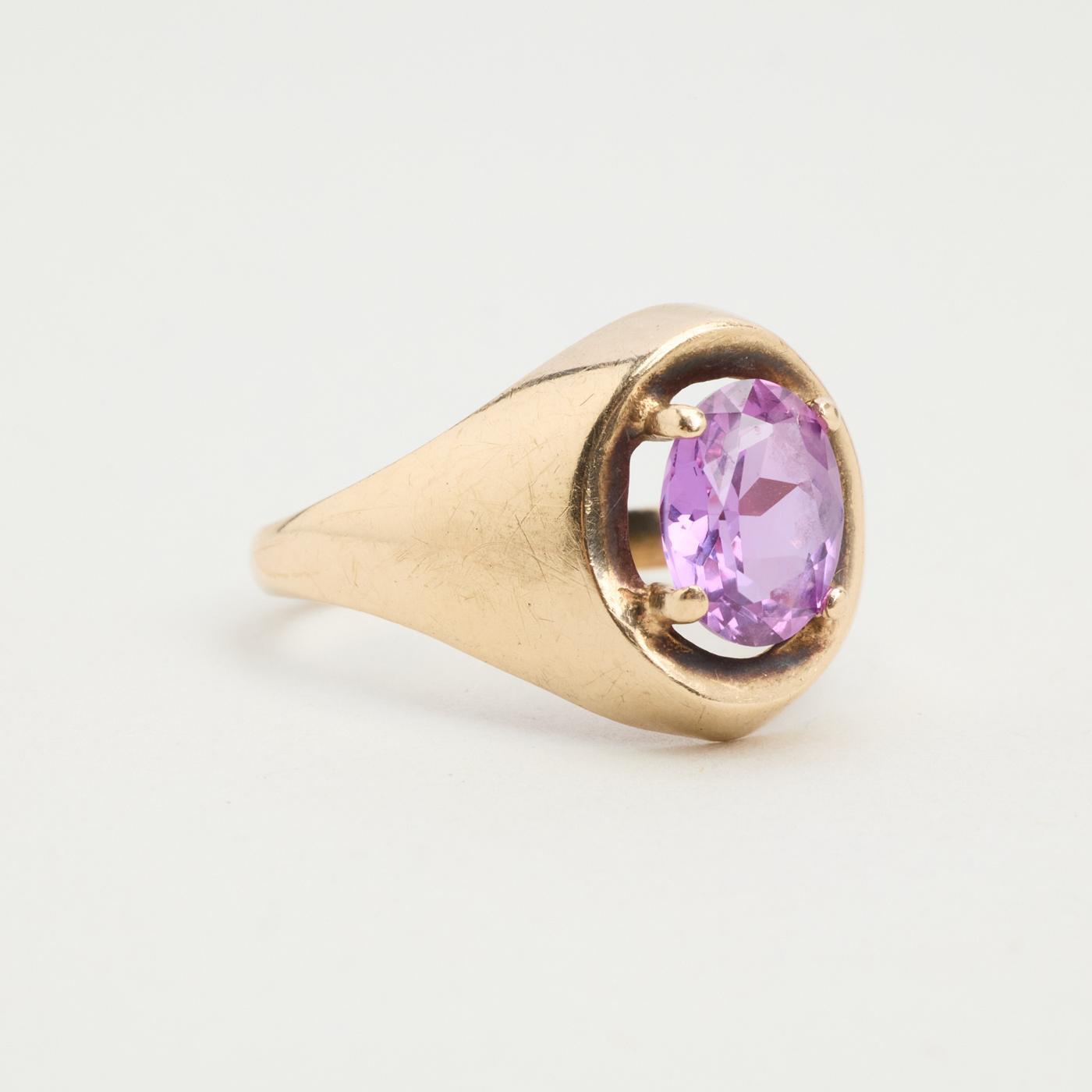 Ring with and synthetic sapphire in 8K Gold size 7¼ - 7¾ | Vintage