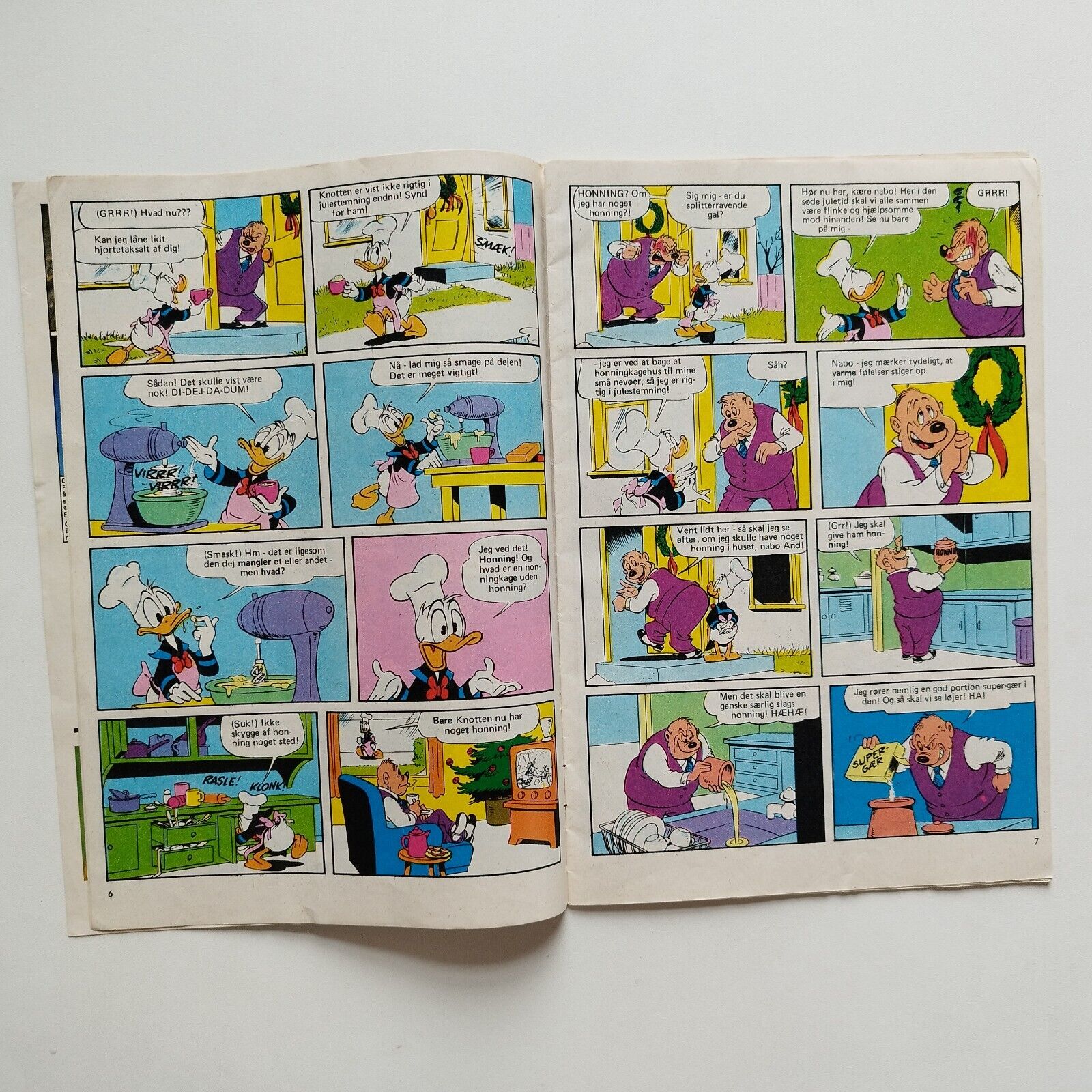 Danish comic  "Anders And  Co " no 49 1979 With Lego and Corgi ads