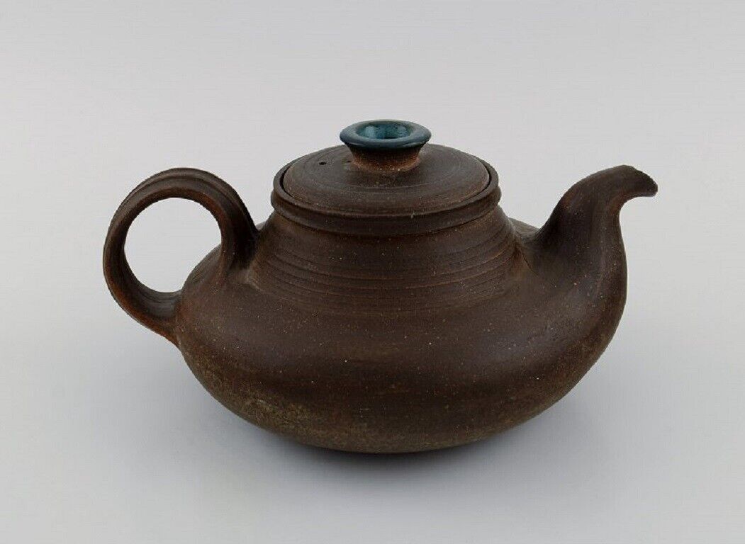 Nils Kähler (1906-1979) for Kähler Ceramic teapot with blue glazed lid knob