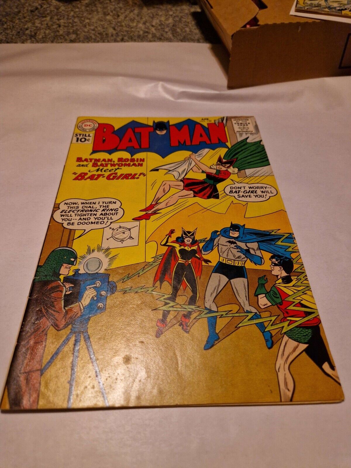 Batman #139 (1961) First Appearance Of Bat-Girl (Complete) FN-/FN