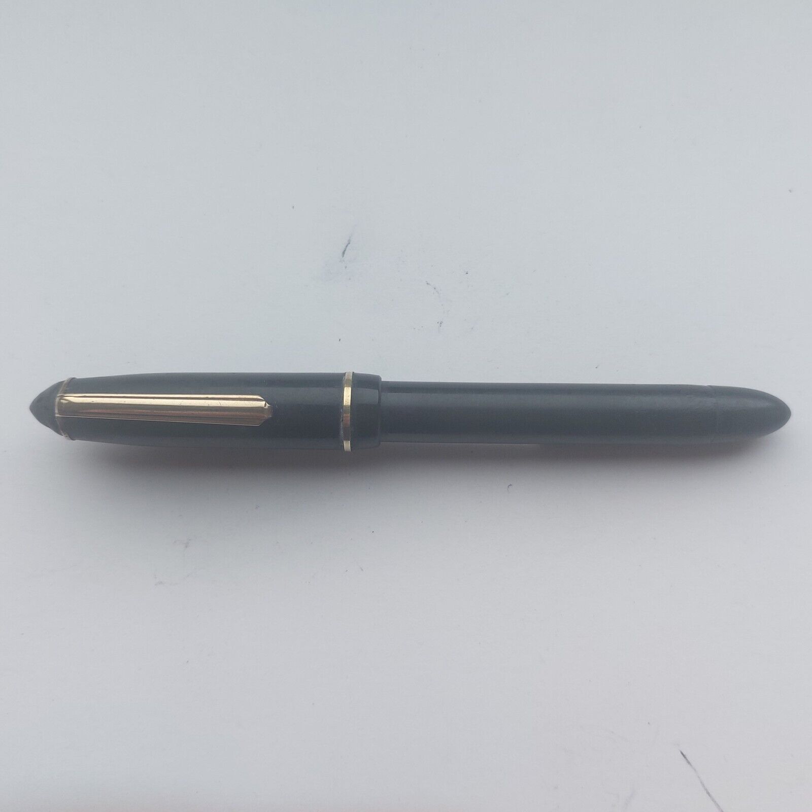 Vintage Black Admiral 1618  Fountain Pen From Around 1940 Admiral Gold Nib