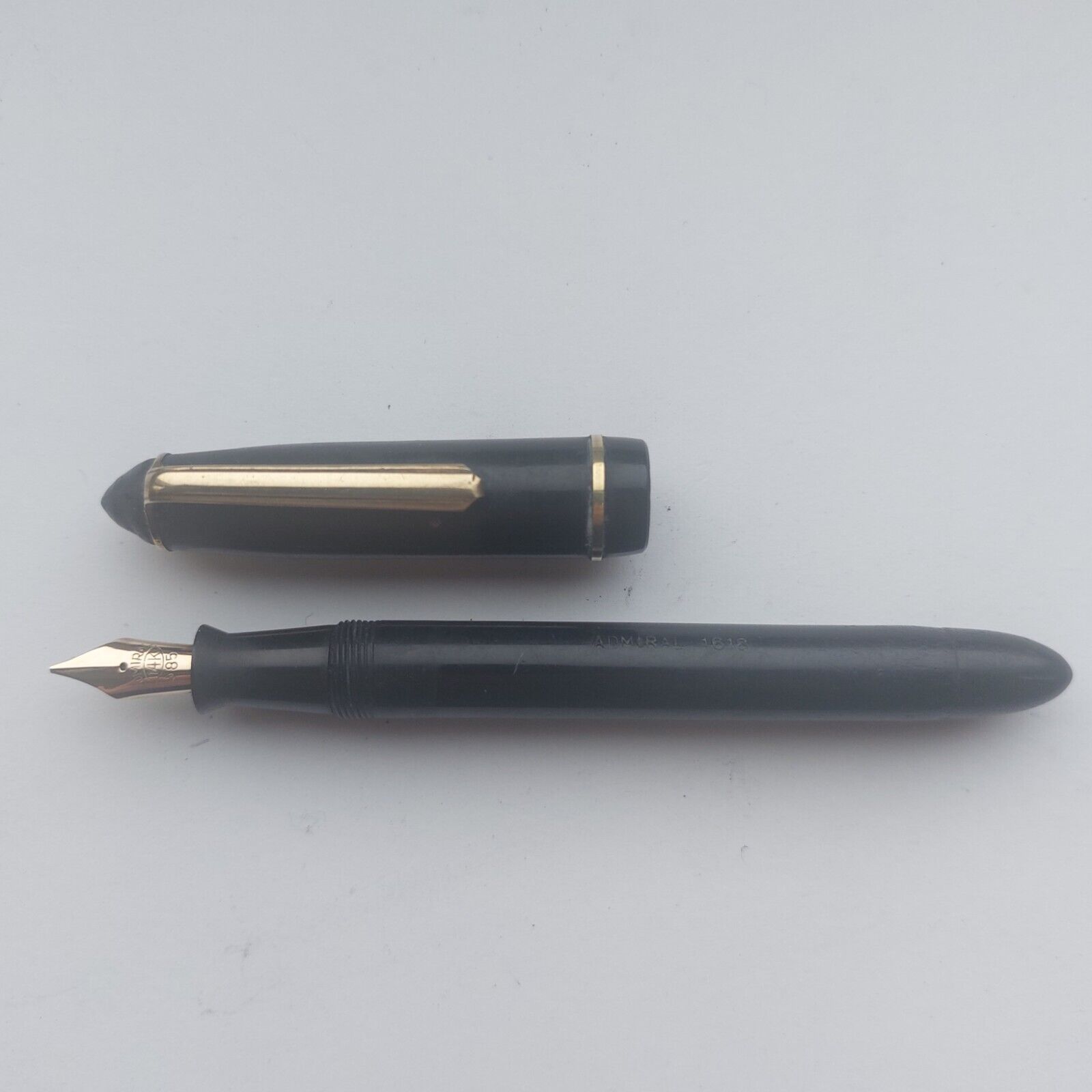 Vintage Black Admiral 1618  Fountain Pen From Around 1940 Admiral Gold Nib