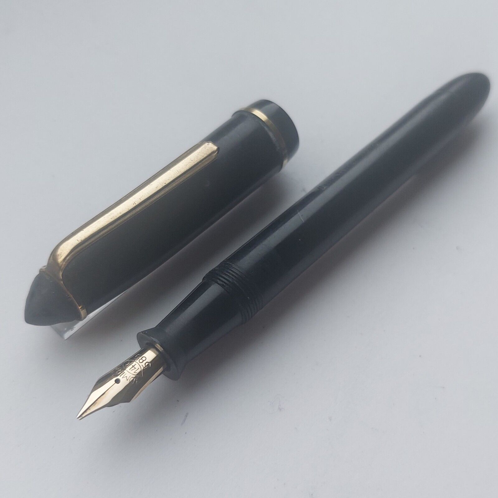 Vintage Black Admiral 1618  Fountain Pen From Around 1940 Admiral Gold Nib