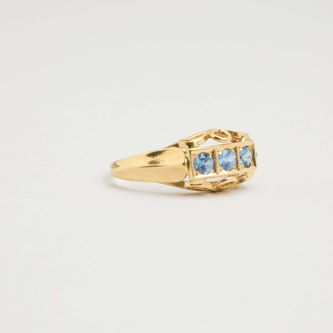 Ring with and synthetic spinel in 14K Gold size 5¼ - 5¾ | Solid Gold