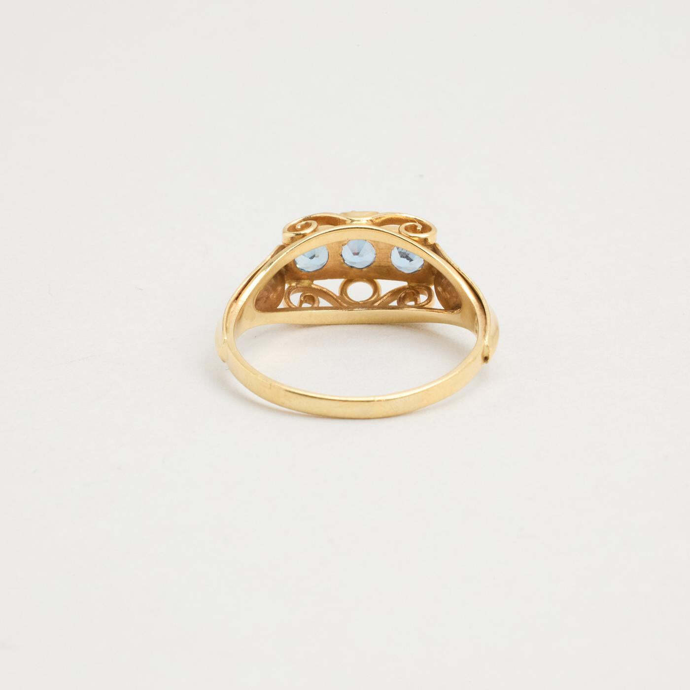 Ring with and synthetic spinel in 14K Gold size 5¼ - 5¾ | Solid Gold