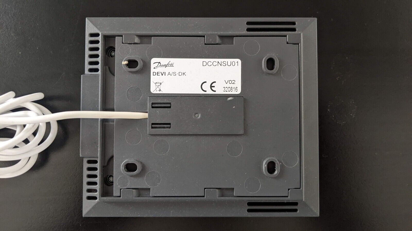 Danfoss Link CC Central Controller with Plug NSU01 · Control heat