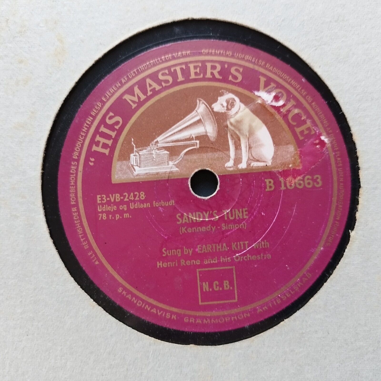 78 RPM  shellacEARTHA KITTSomebody Bad Stole The Wedding Bell/Sandy's Tune