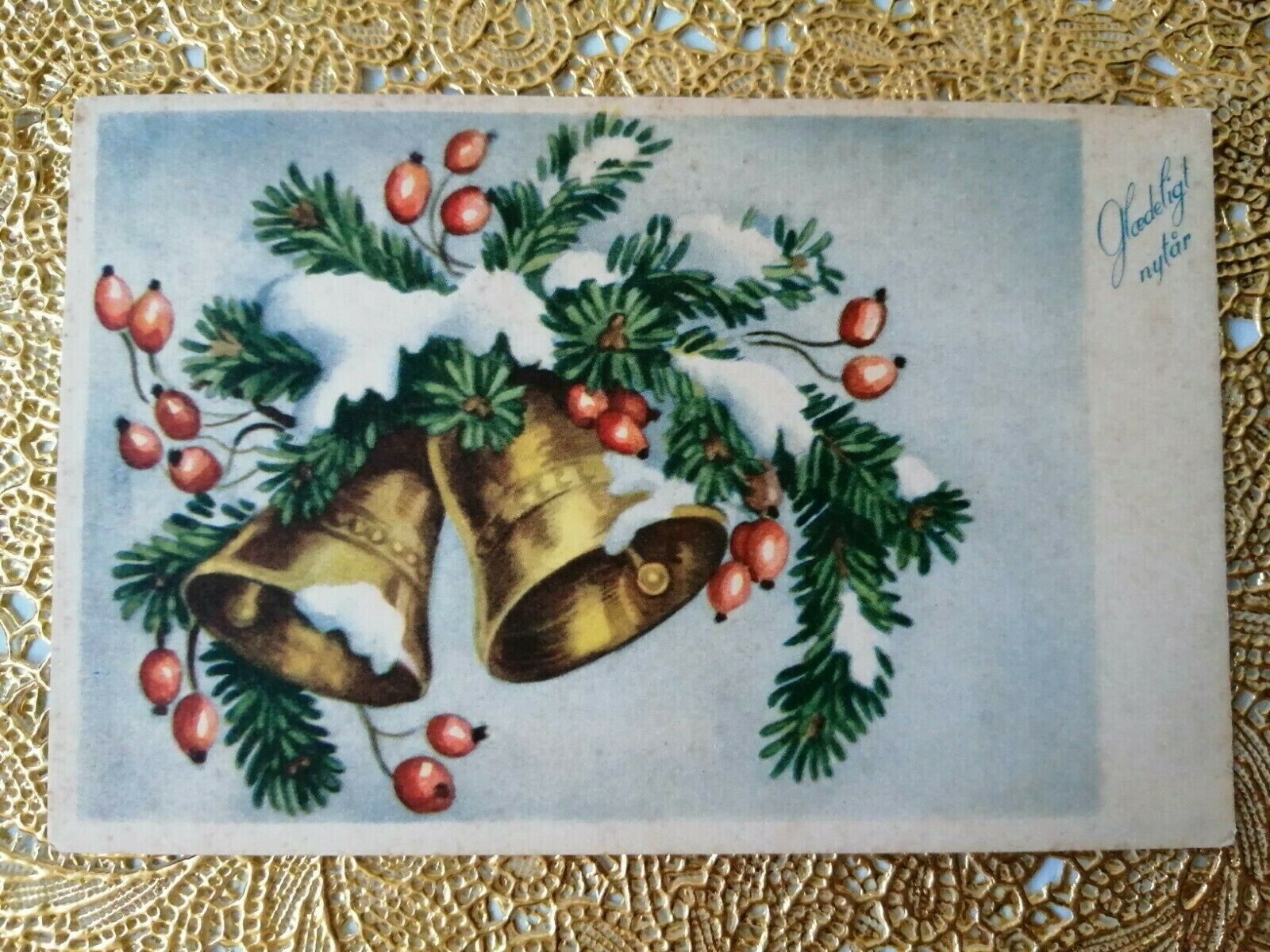 Vintage and collectible Danish Christmas card.Posted in 1958.. ( No. 7 G )