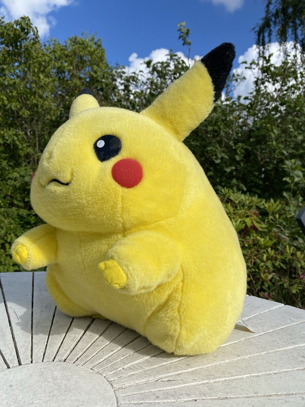 Pikachu Pokemon Jumbo Plush TOMY 1999 Hasbro Asst. 57833