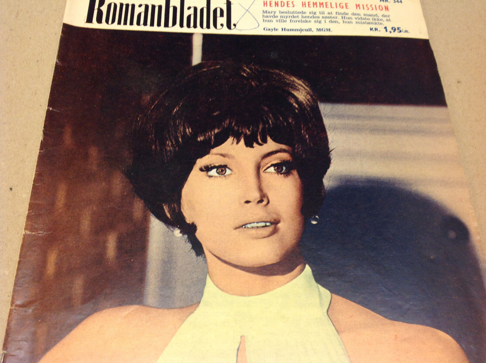 GAYLE HUNNICUTT ON FRONT COVER VINTAGE Danish Novelle Romanbladet Magazine 1970