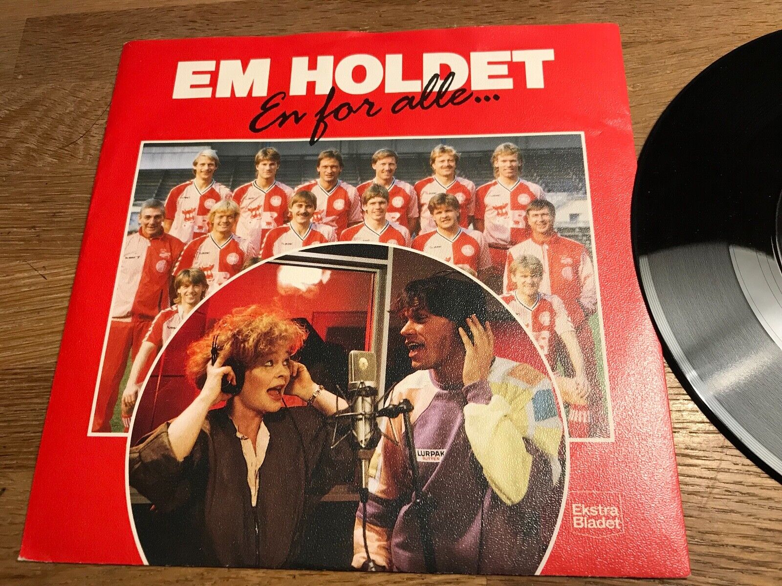 EM HOLDET "EN FOR ALLE/ RE-SEPP-TEN" 1988 THE DANISH NATIONAL FOOTBALL TEAM 7"