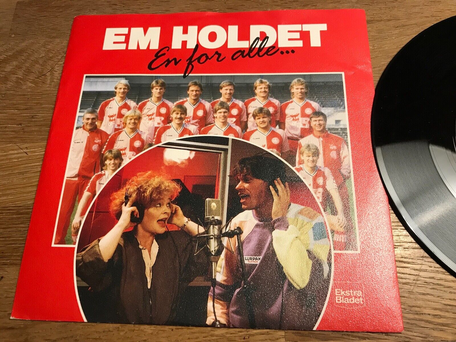 EM HOLDET "EN FOR ALLE/ RE-SEPP-TEN" 1988 THE DANISH NATIONAL FOOTBALL TEAM 7"