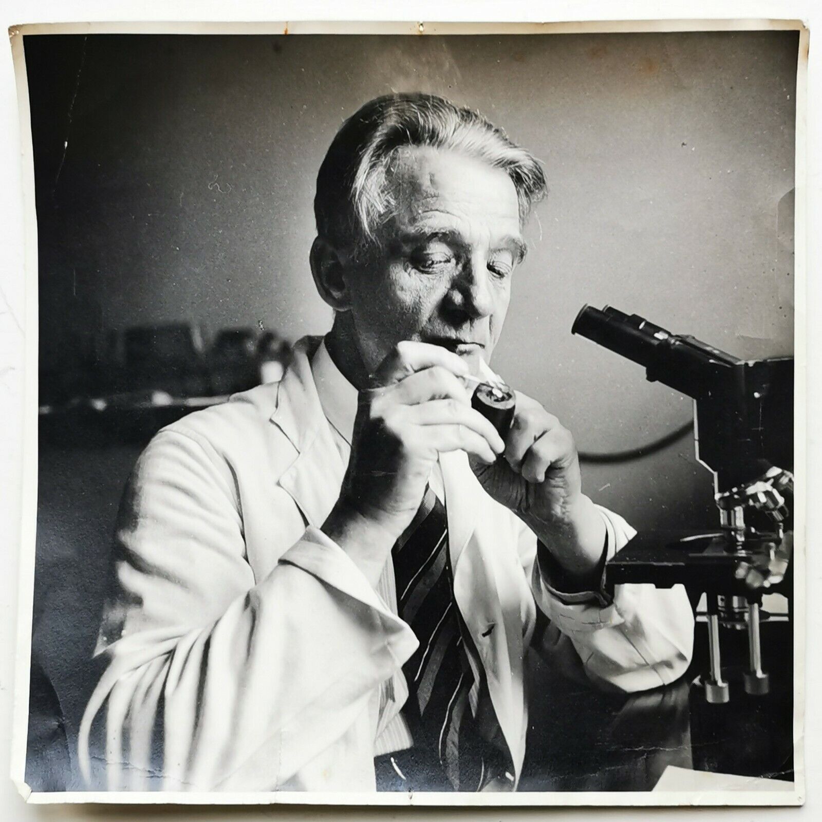 Vintage photo: Professor takes a well-deserved smoking break on his pipe  Fx155