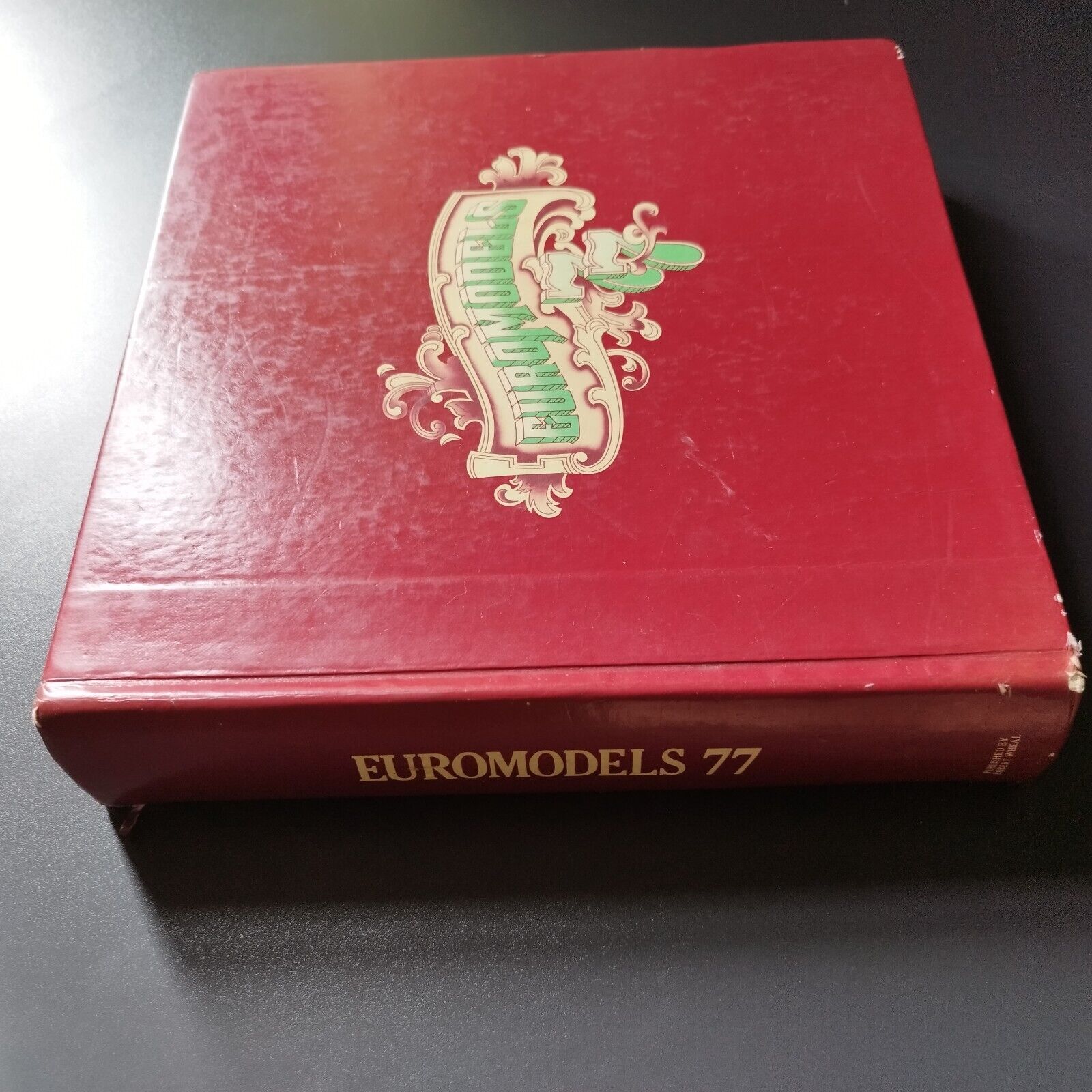 Vintage English Model Directory EUROMODELS 77  640 pages  Very rare !