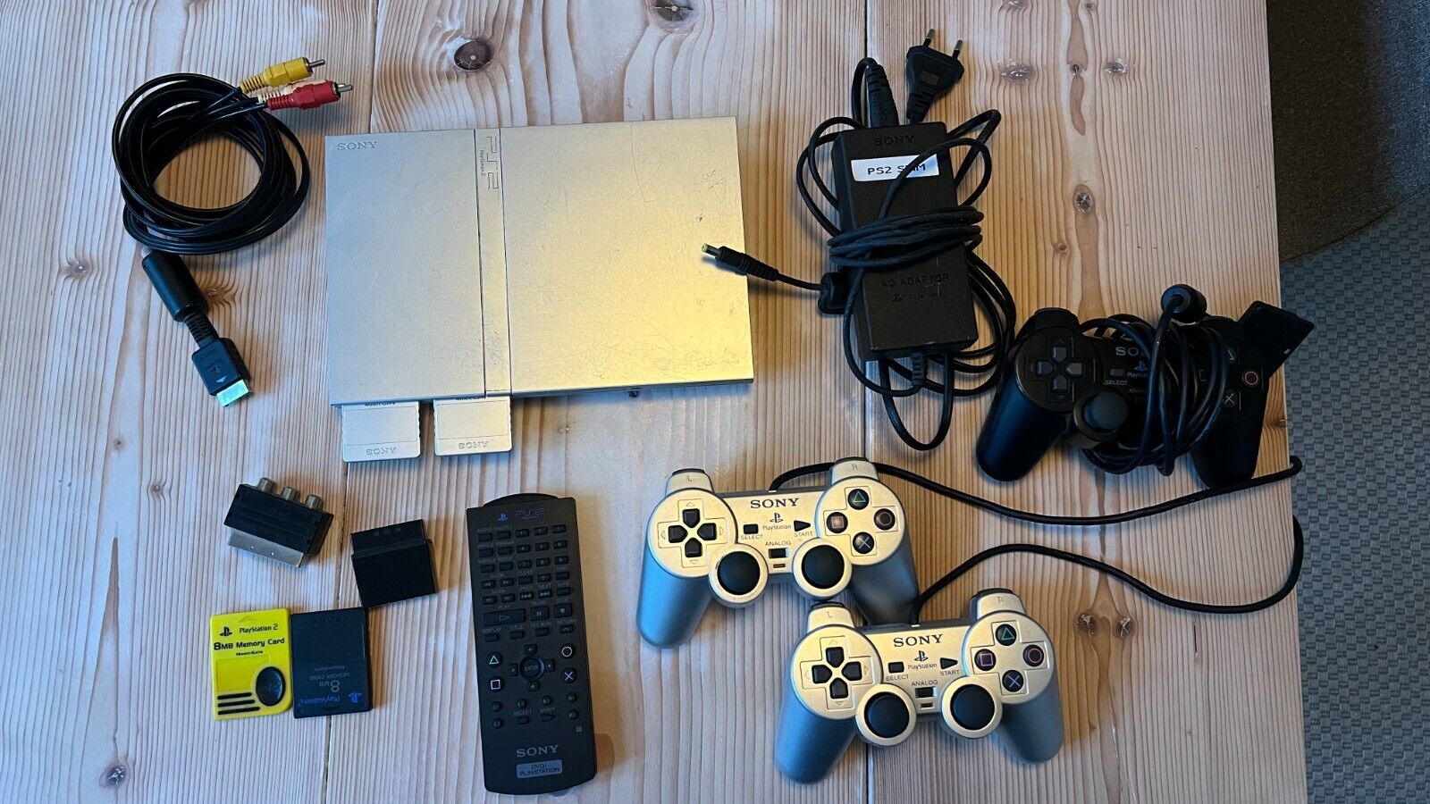 Playstation 2 Slim Silver Edition (TESTED  WORKING)