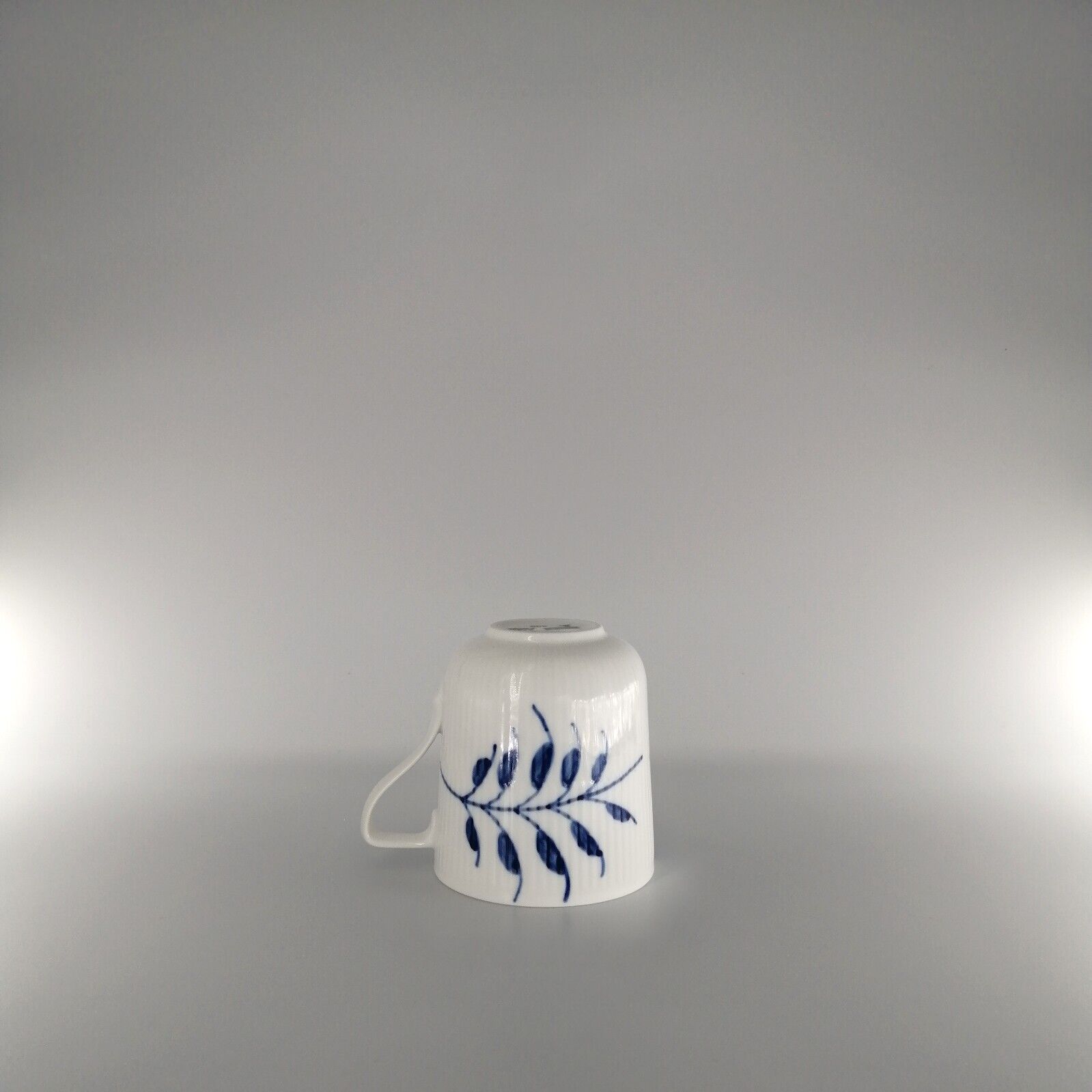 Royal Copenhagen Blue Fluted Mega Mug #2 (28 cl) - #498-ba