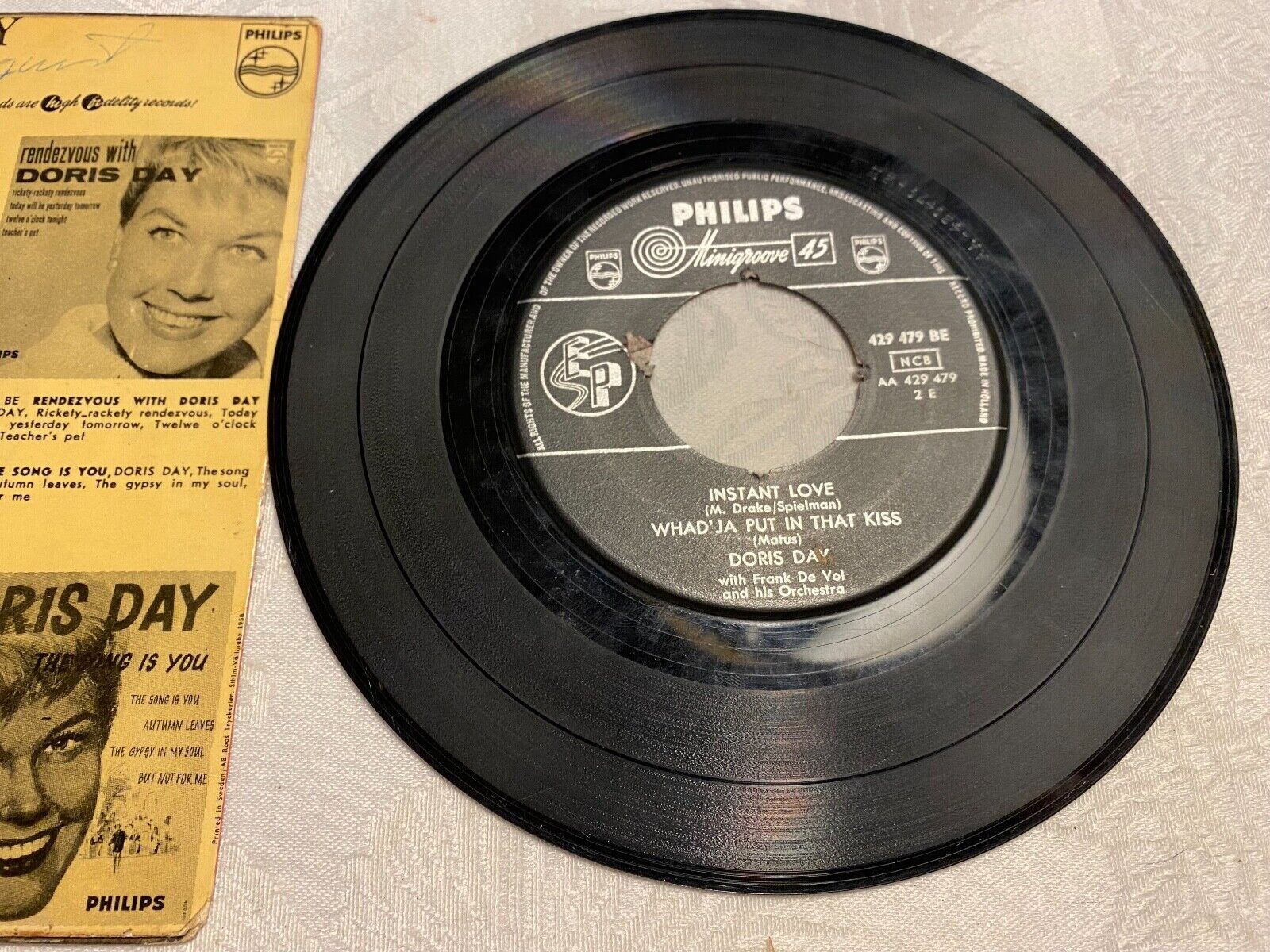 DORIS DAY "EVERYBODY LOVES A LOVER" PHILIPS MINIGROOVE 45 RECORDS NCB 4 SONGS 7"