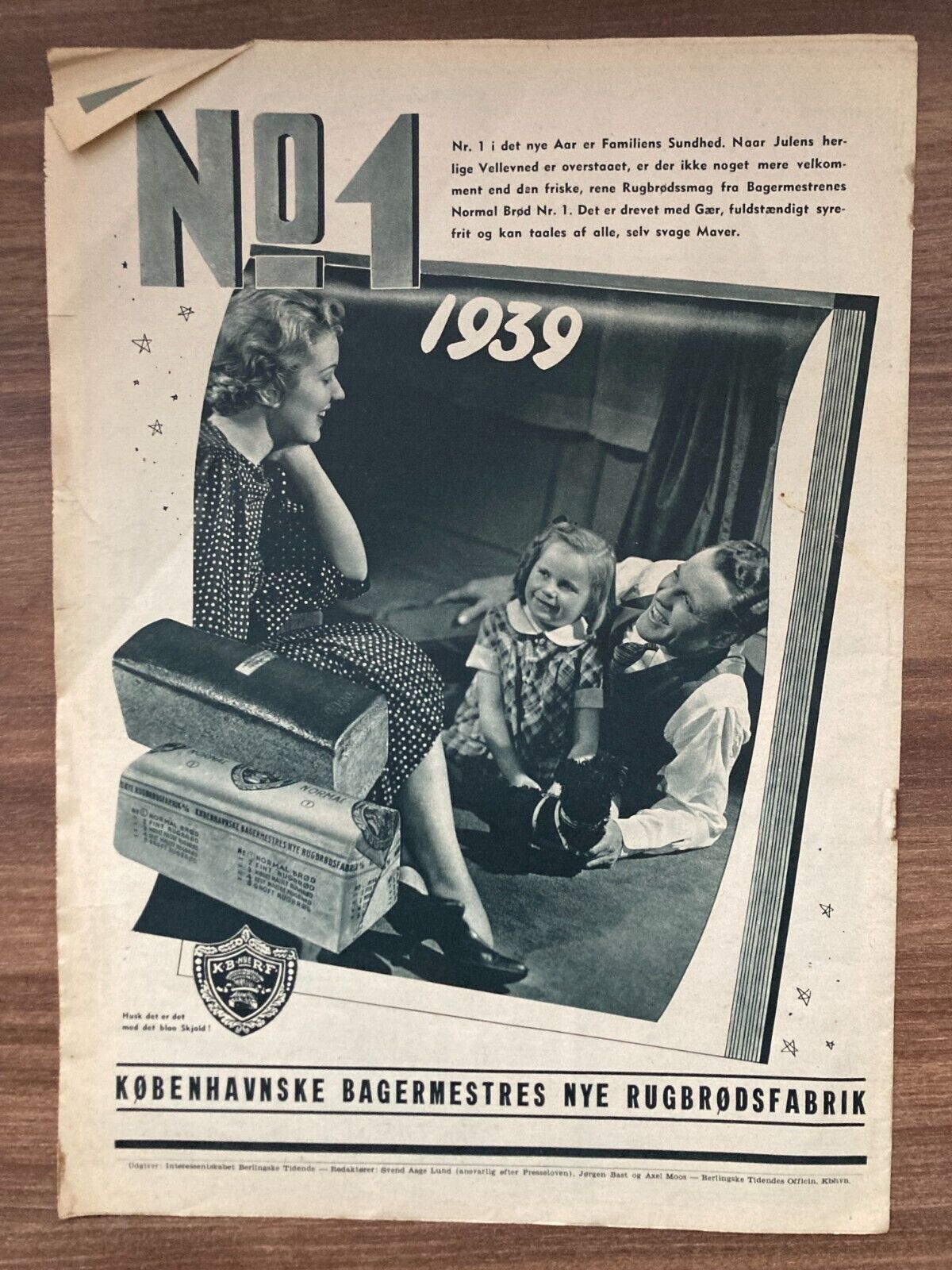 Queen Elizabeth II Christmas Gift Wrapping Danish Magazine 1938 "Berlingske IT"