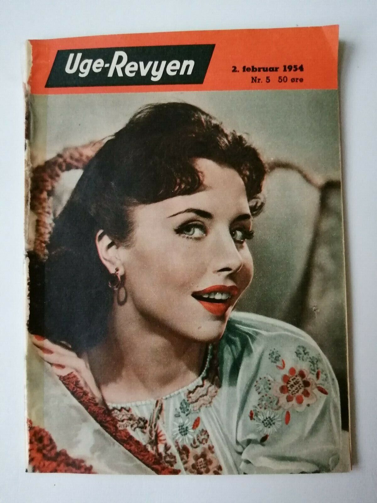 Danish magazine"Uge-Revyen" No 51954Sonja Zieman coverMany other stars