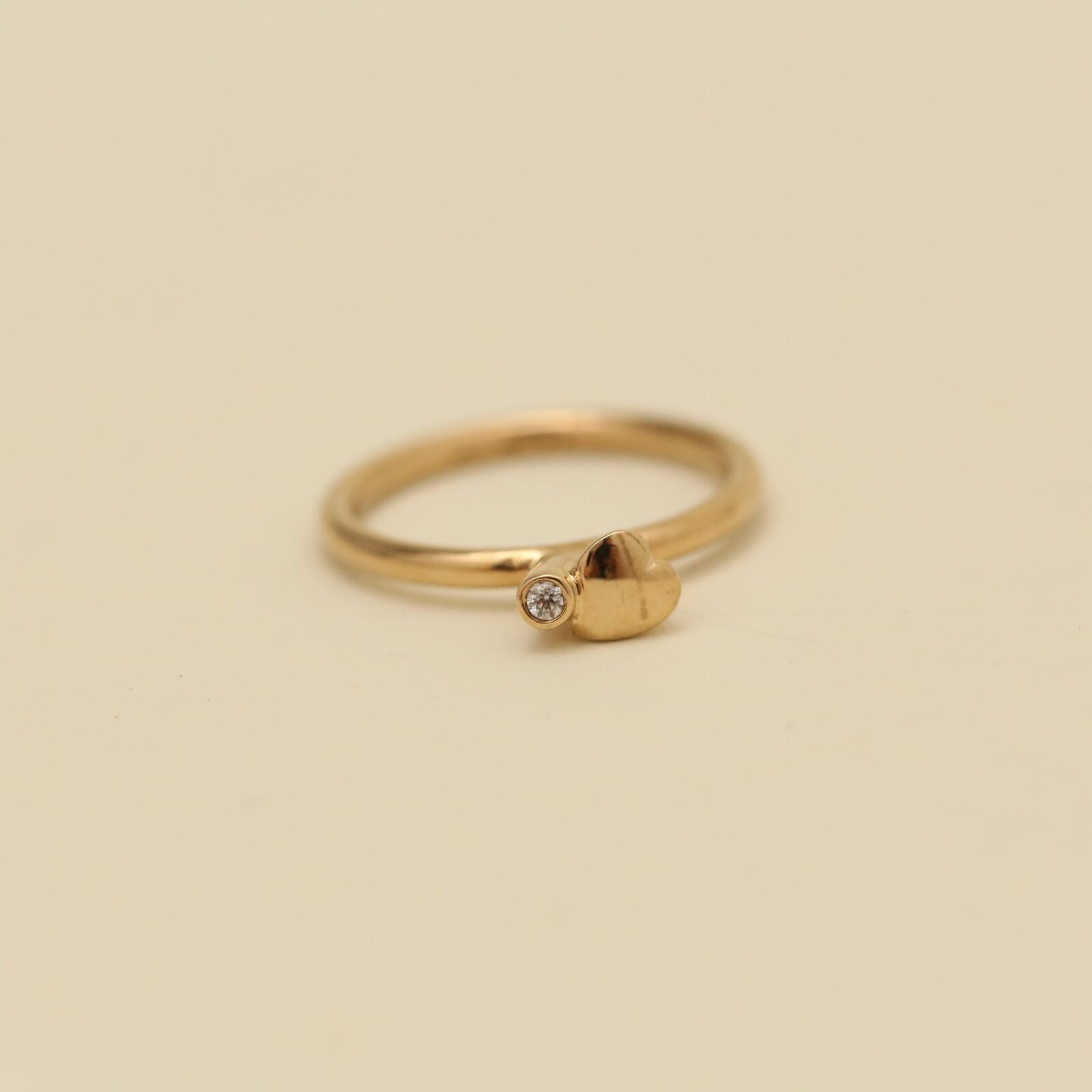 Ring with and zircon in 8K Gold size 6½ | Solid Gold | Minimalistic