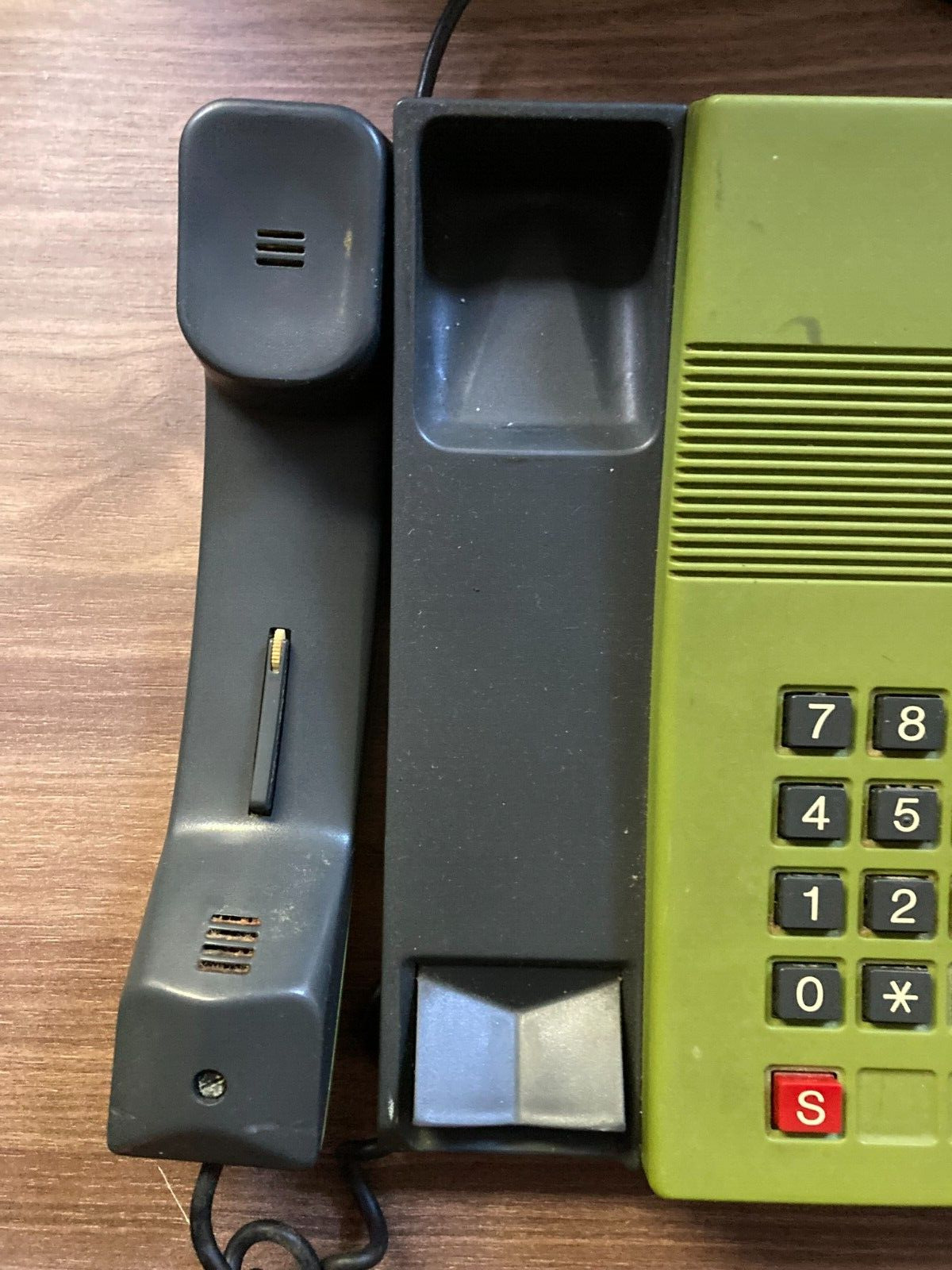 Kirk Comet DK80 Digitel 2000 Danish Design Green 1980s Desk Landline Phone