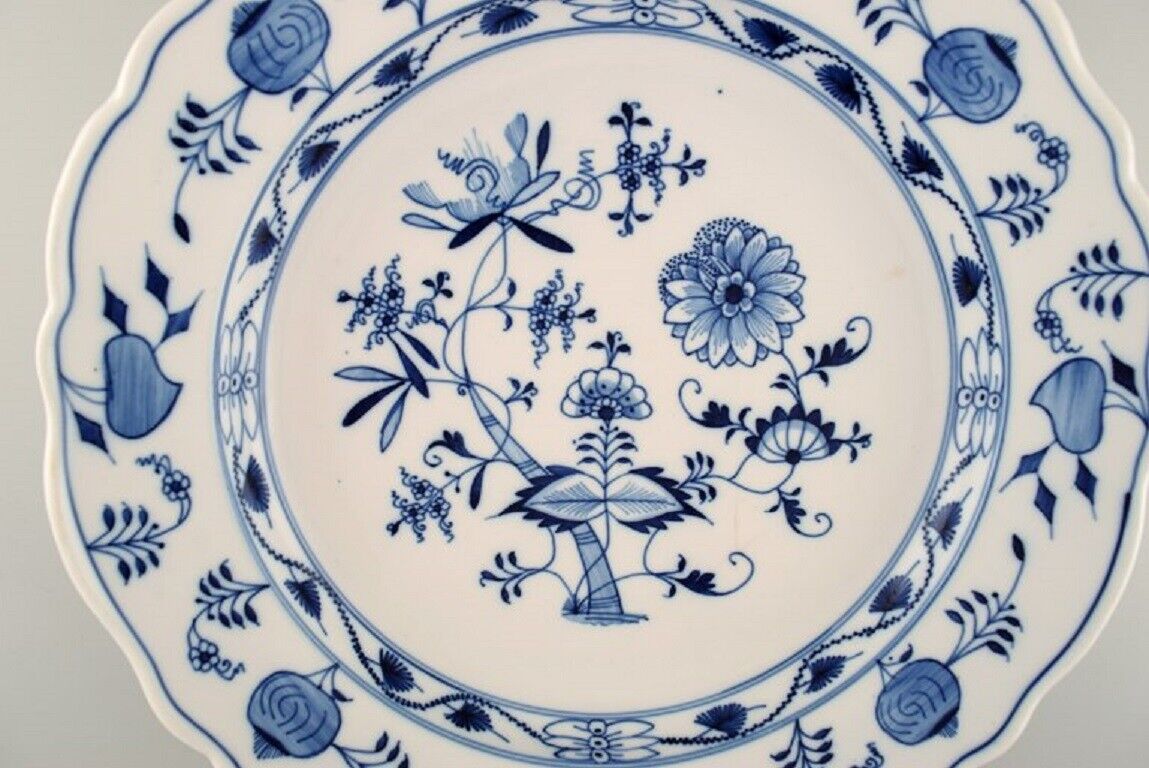 Stadt Meissen Blue Onion pattern Large bowl Mid-20th century