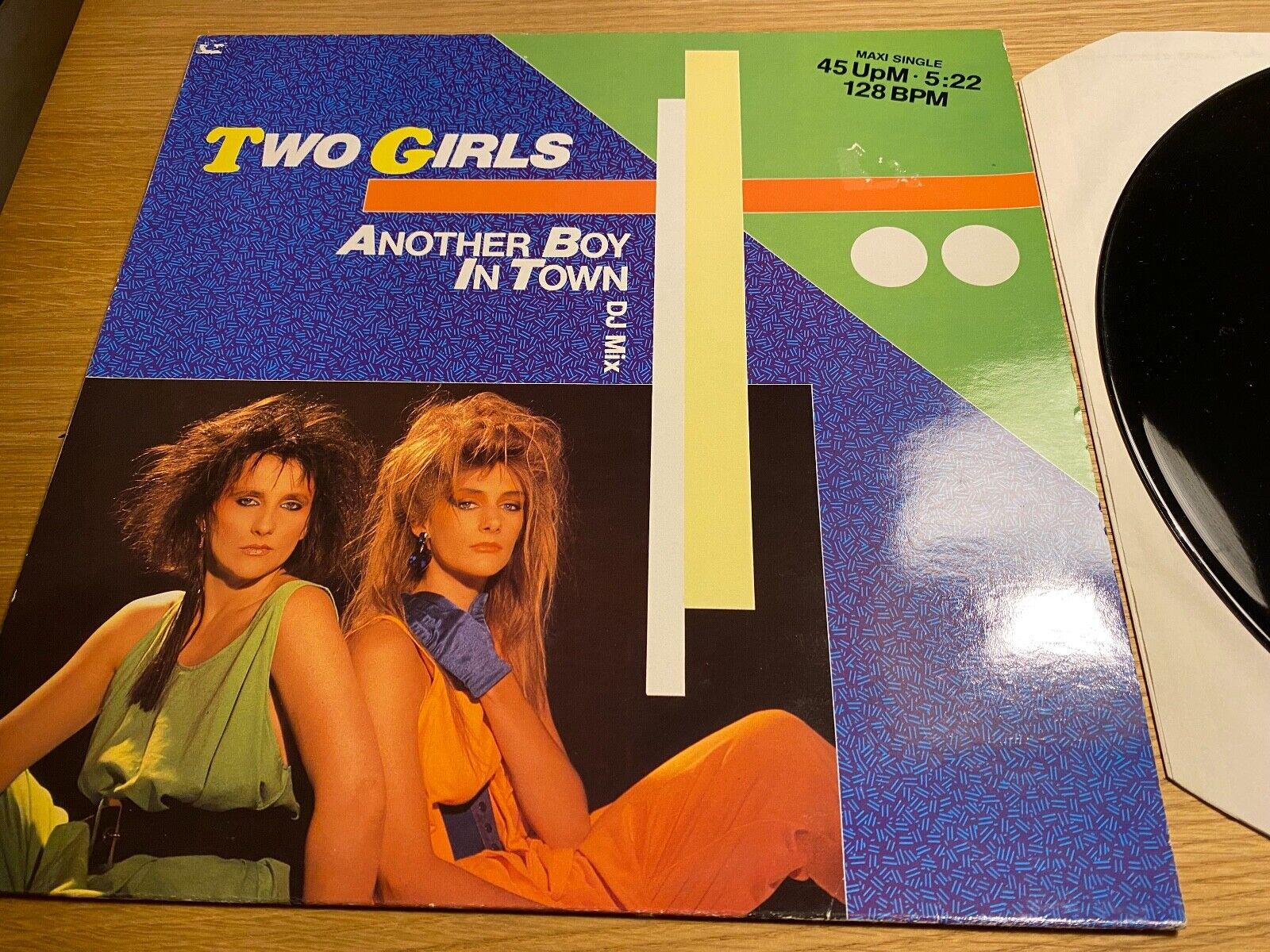 TWO GIRLS "ANOTHER BOY IN TOWN"DJ MIX 128 BPM 1985 12" MAXI SINGLE TRANSPARENT**