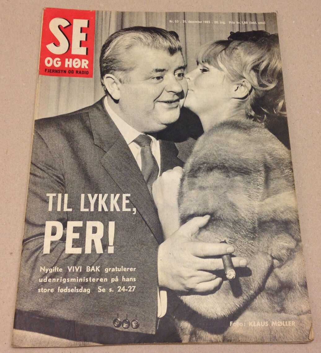 VIVI BAK FOREIGN MINISTER OF DENMARK HÆKKERUP COVER VINTAGE Danish Magazine 1965