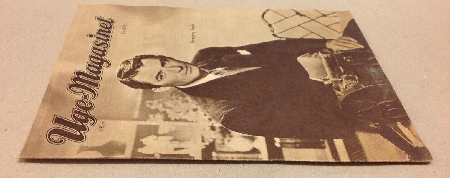 Gregory Peck in Suit on Front Cover Old Original Vintage Danish Magazine 1952