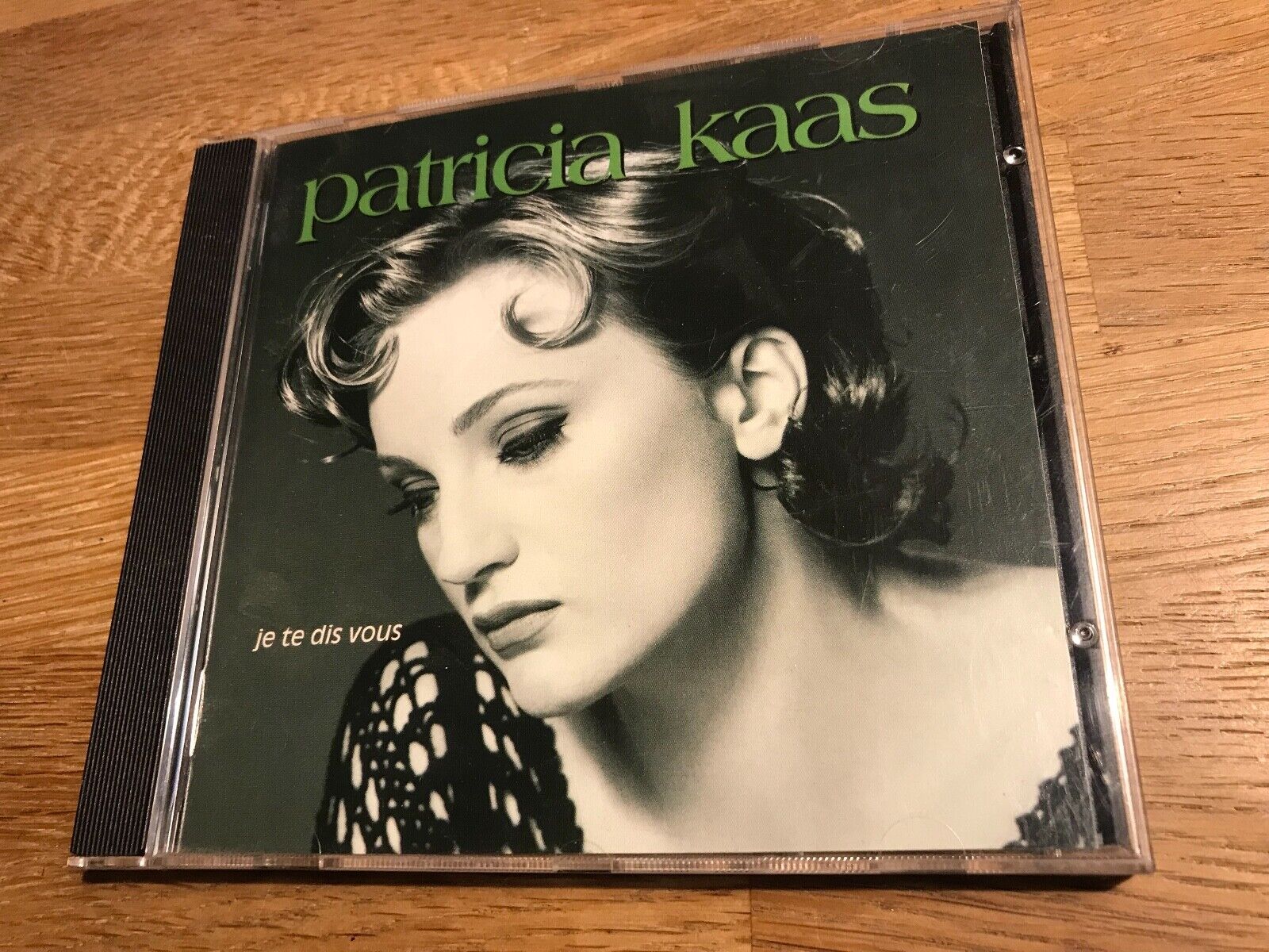 PATRICIA KAAS "JE TE DIS VOUS" 1993 CD 15 TRACKS COLUMBIA RECORDS   SONY MUSIC