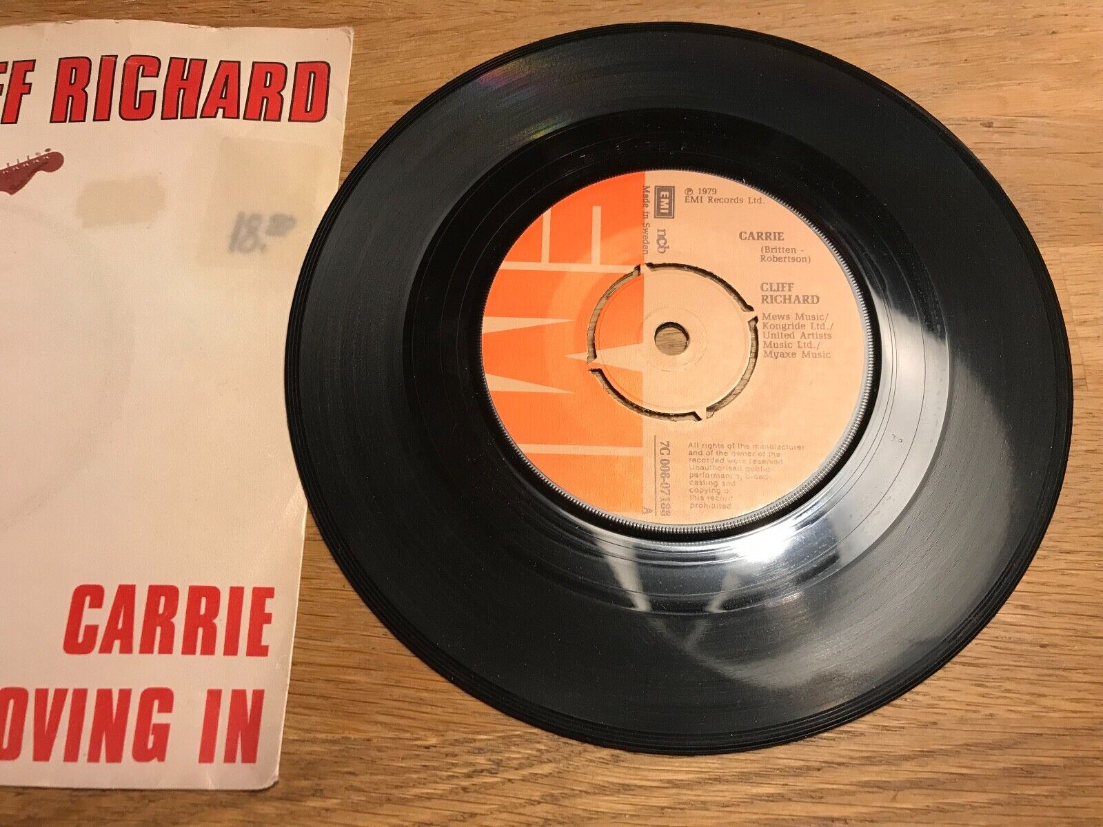 CLIFF RICHARD "CARRIE / MOVING IN" 1979 EMI SWEDISH PRESSING NCB SCANDINAVIAN 7"