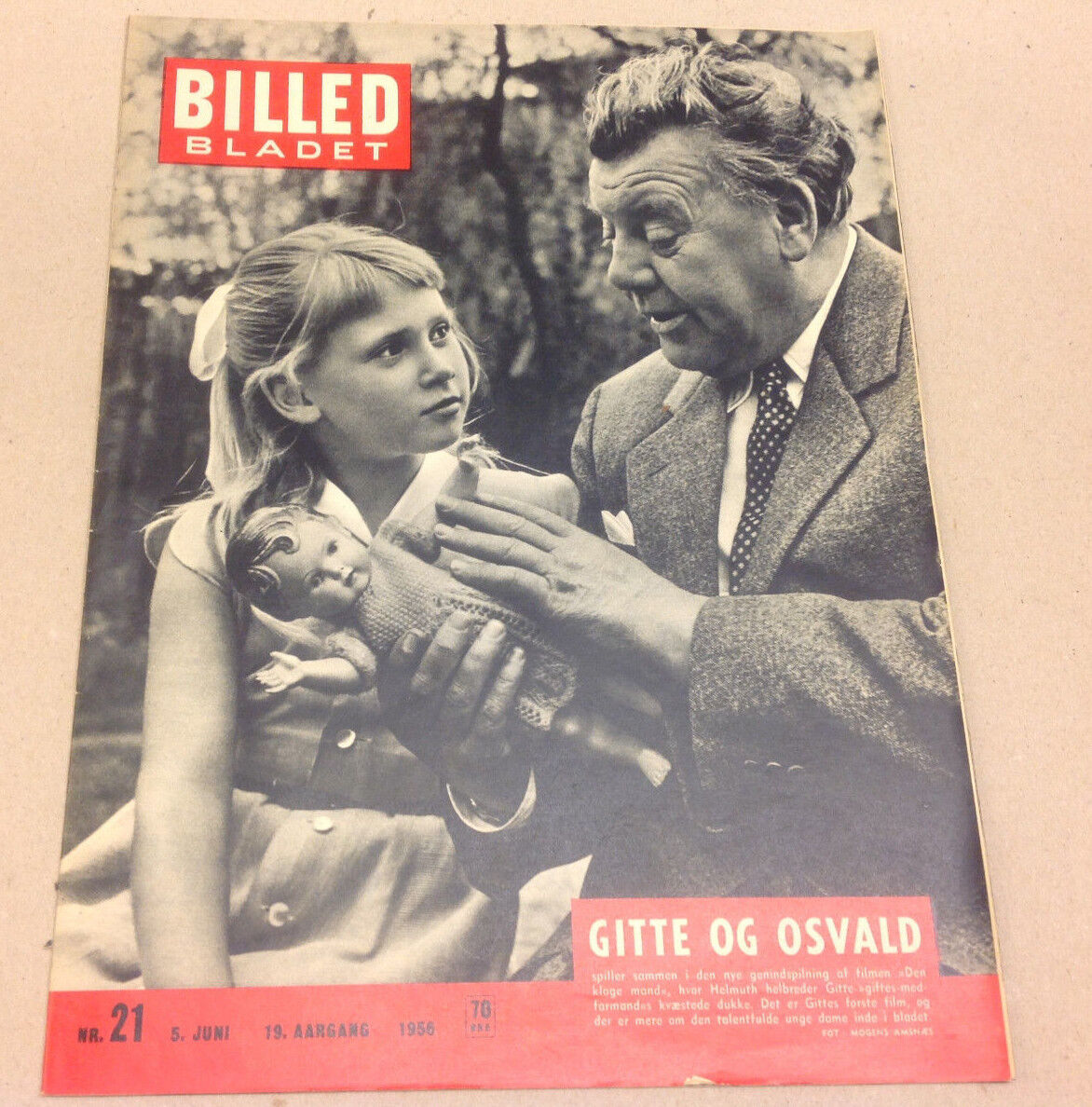 Gitte Henning or Hænning as Child Front Cover Danish Magazine Billed-Bladet 1956